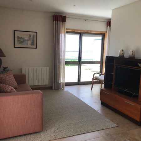 Beachfront Apartment With Sea View Azurara Eksteriør billede
