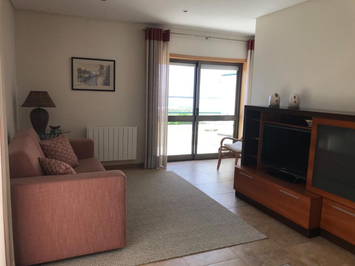 Beachfront Apartment With Sea View Azurara Eksteriør billede
