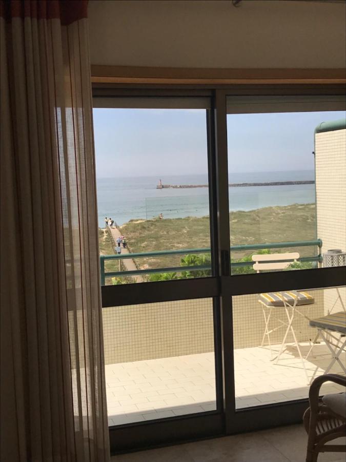 Beachfront Apartment With Sea View Azurara Eksteriør billede